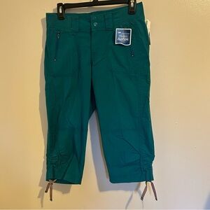 NWT Lee Women’s Modern Motion Easy Fit Stretch Capri Skimmer Pants Green Size 4P